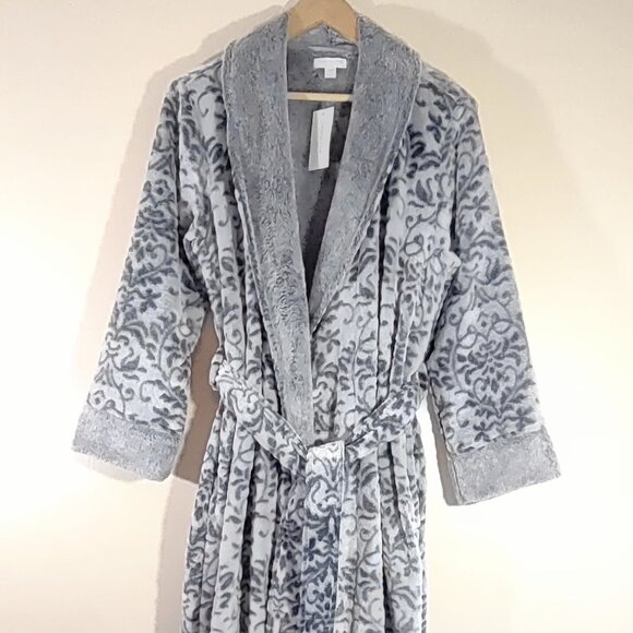NWT Charter Club Super Soft Floral Scroll Plush Robe Gray & Cream Women's XS/S - Picture 4 of 14